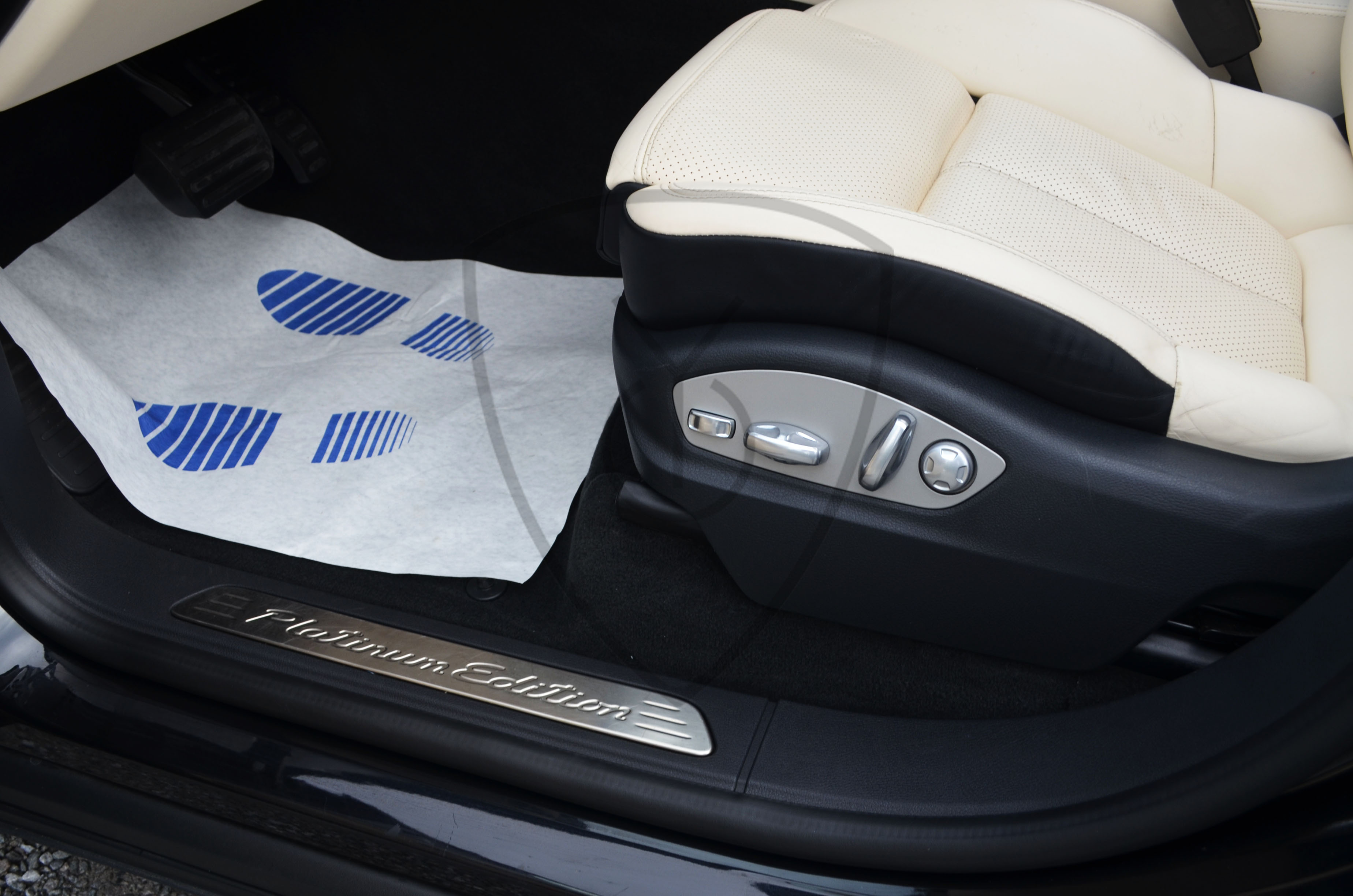 PORSCHE CAYENNE — image 6